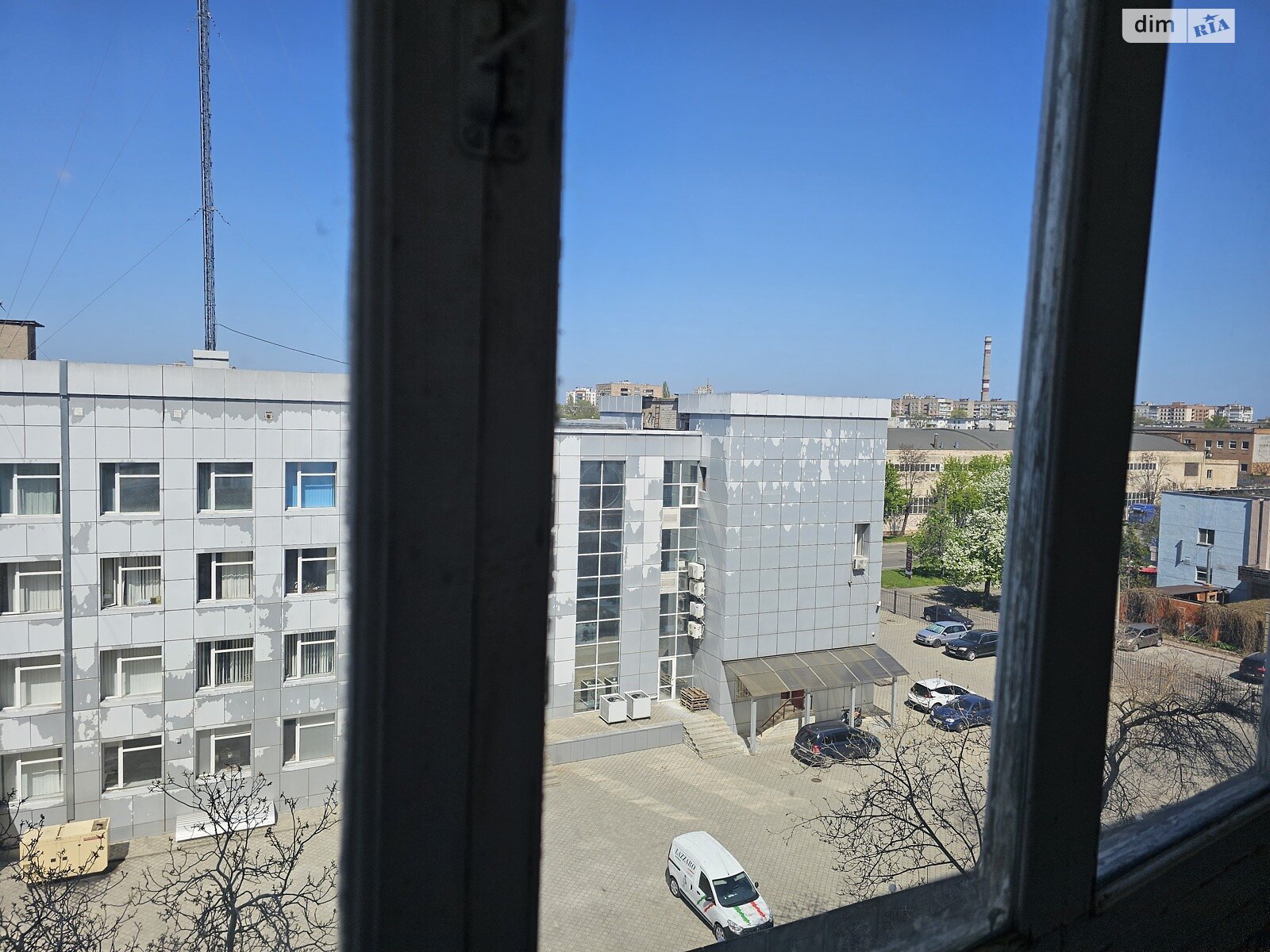 Продаж трикімнатної квартири в Черкасах, на вул. Чехова 39, район Придніпровський фото 1 Продаж трикімнатної квартири в Черкасах, на вул. Чехова 39, район Придніпровський фото 1