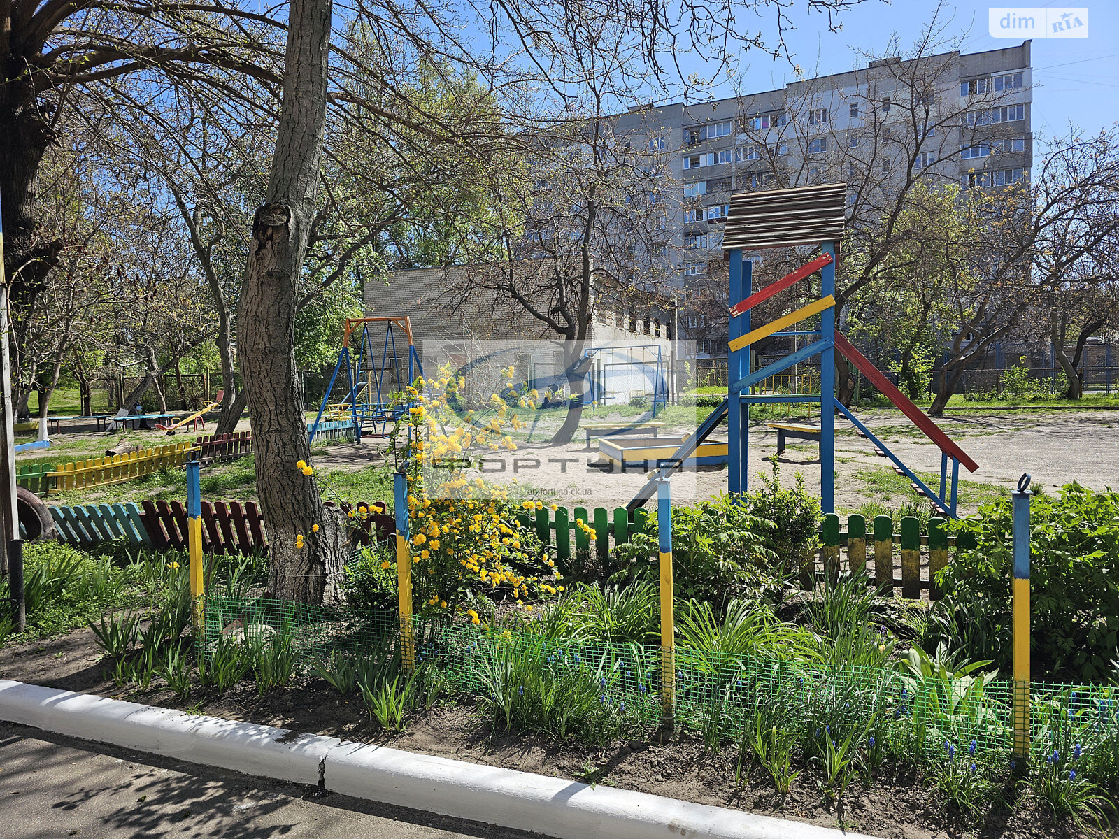 Продаж трикімнатної квартири в Черкасах, на вул. Чехова 39, район Придніпровський фото 1 Продаж трикімнатної квартири в Черкасах, на вул. Чехова 39, район Придніпровський фото 1