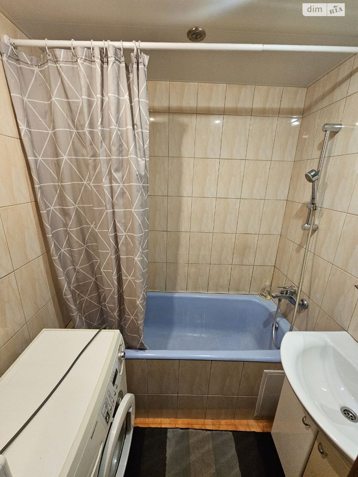 Продажа трехкомнатной квартиры в Черкассах, на ул. Героев Днепра 45, район Приднепровский фото 1 Продажа трехкомнатной квартиры в Черкассах, на ул. Героев Днепра 45, район Приднепровский фото 1