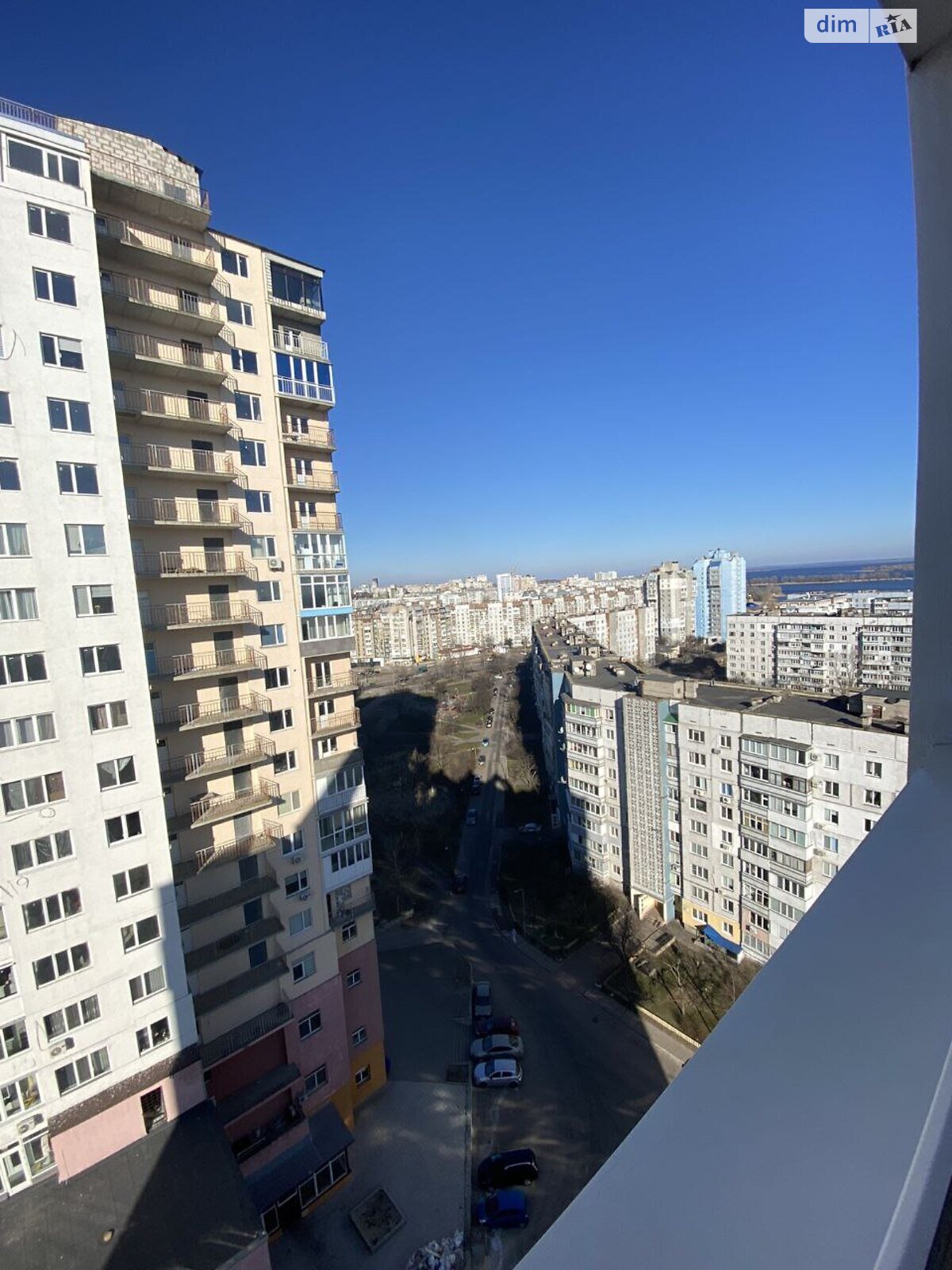 Продажа трехкомнатной квартиры в Черкассах, на ул. Припортовая 42, район Приднепровский фото 1