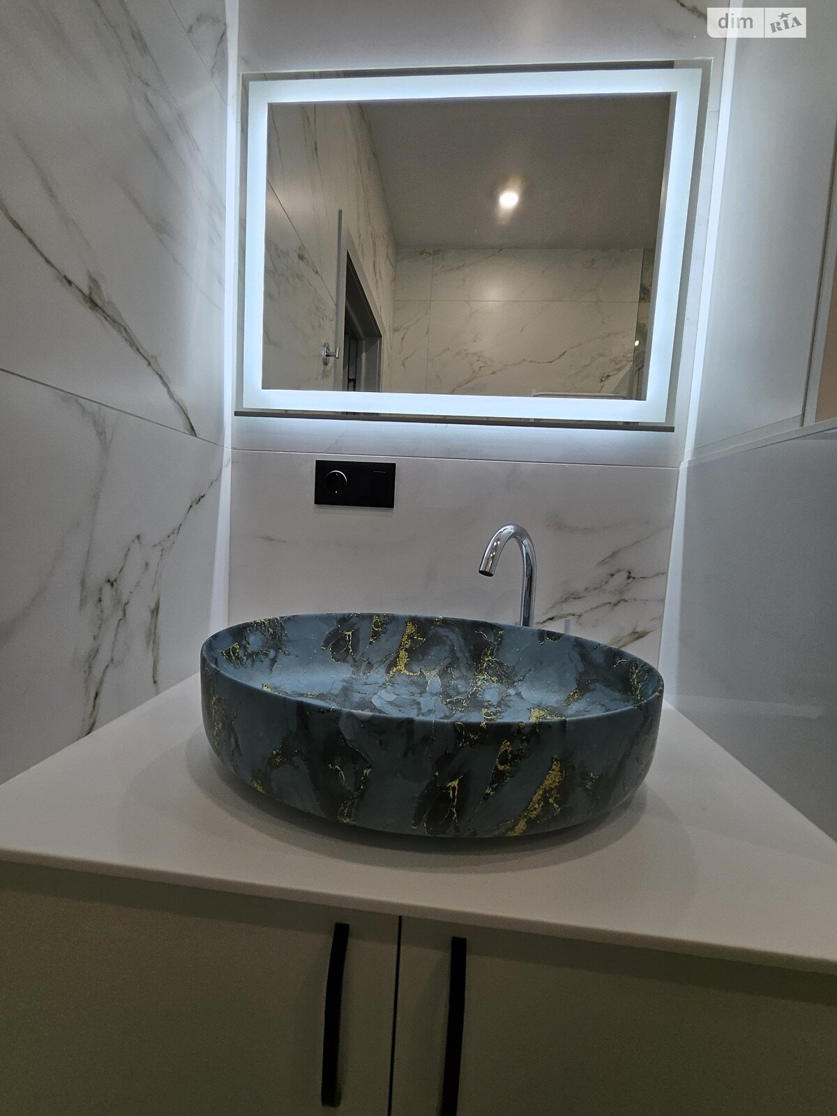 Продажа двухкомнатной квартиры в Черкассах, на ул. Гоголя 302, район Приднепровский фото 1 Продажа двухкомнатной квартиры в Черкассах, на ул. Гоголя 302, район Приднепровский фото 1