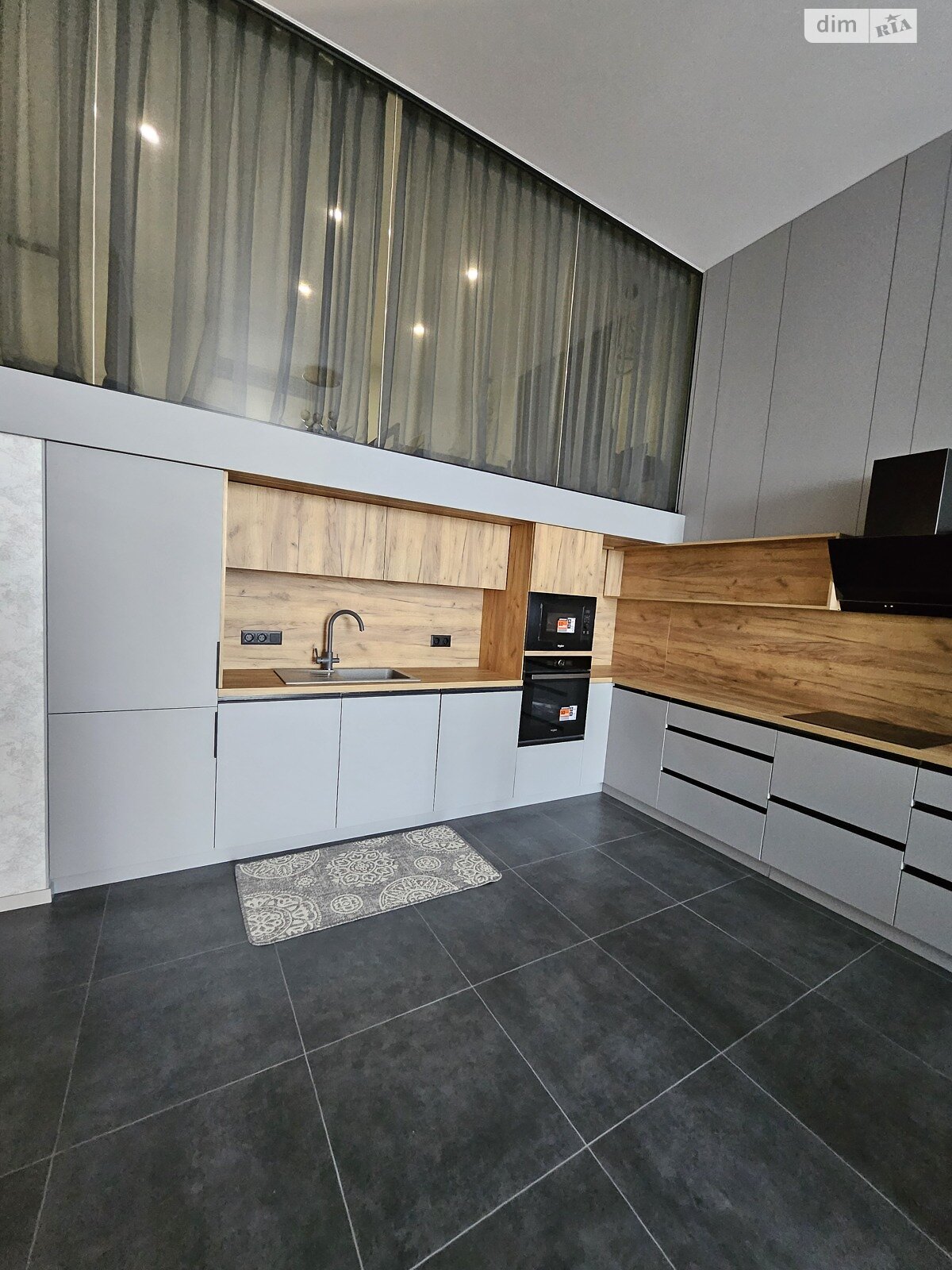 Продажа двухкомнатной квартиры в Черкассах, на ул. Гоголя 302, район Приднепровский фото 1 Продажа двухкомнатной квартиры в Черкассах, на ул. Гоголя 302, район Приднепровский фото 1