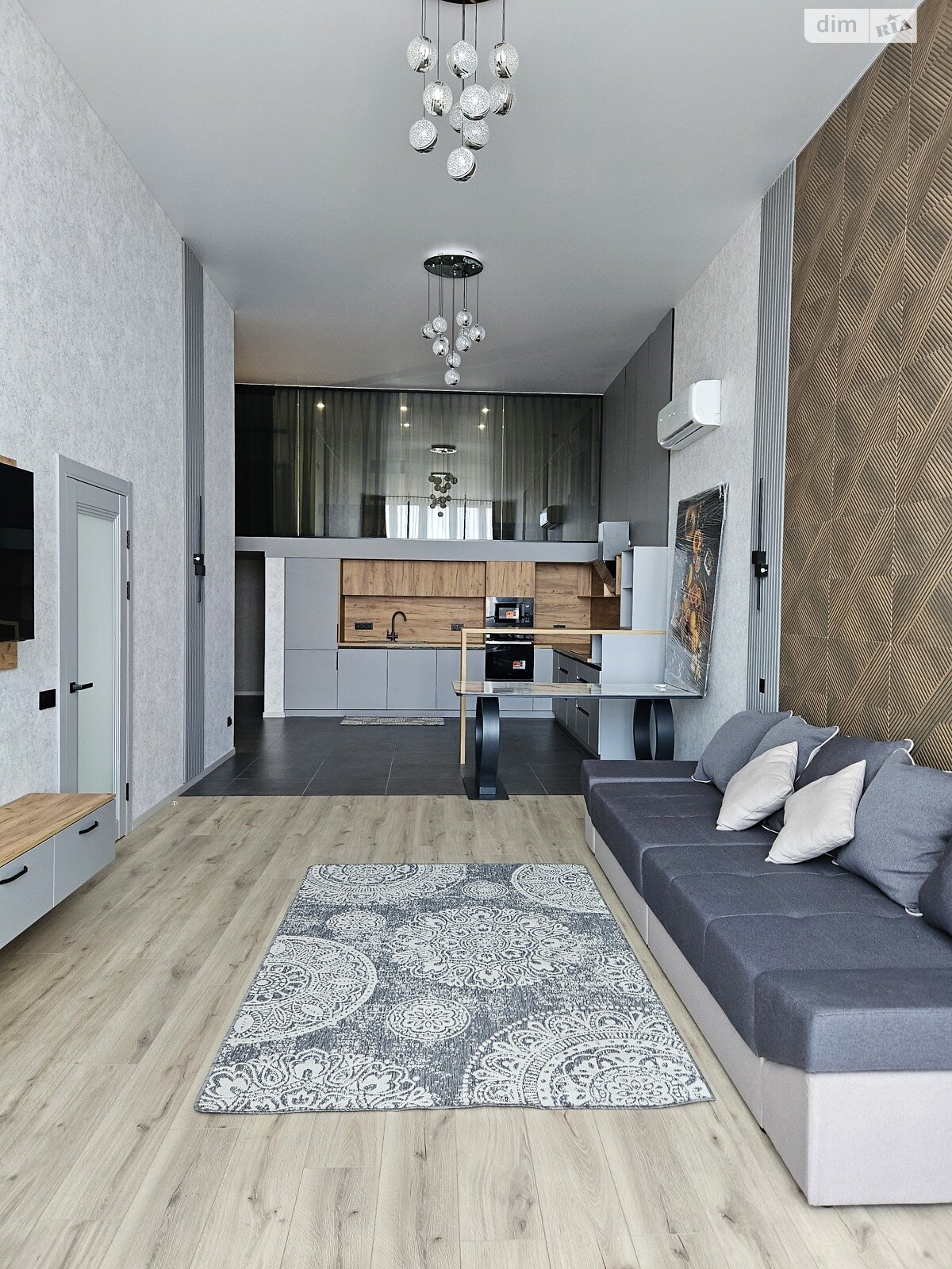 Продажа двухкомнатной квартиры в Черкассах, на ул. Гоголя 302, район Приднепровский фото 1 Продажа двухкомнатной квартиры в Черкассах, на ул. Гоголя 302, район Приднепровский фото 1