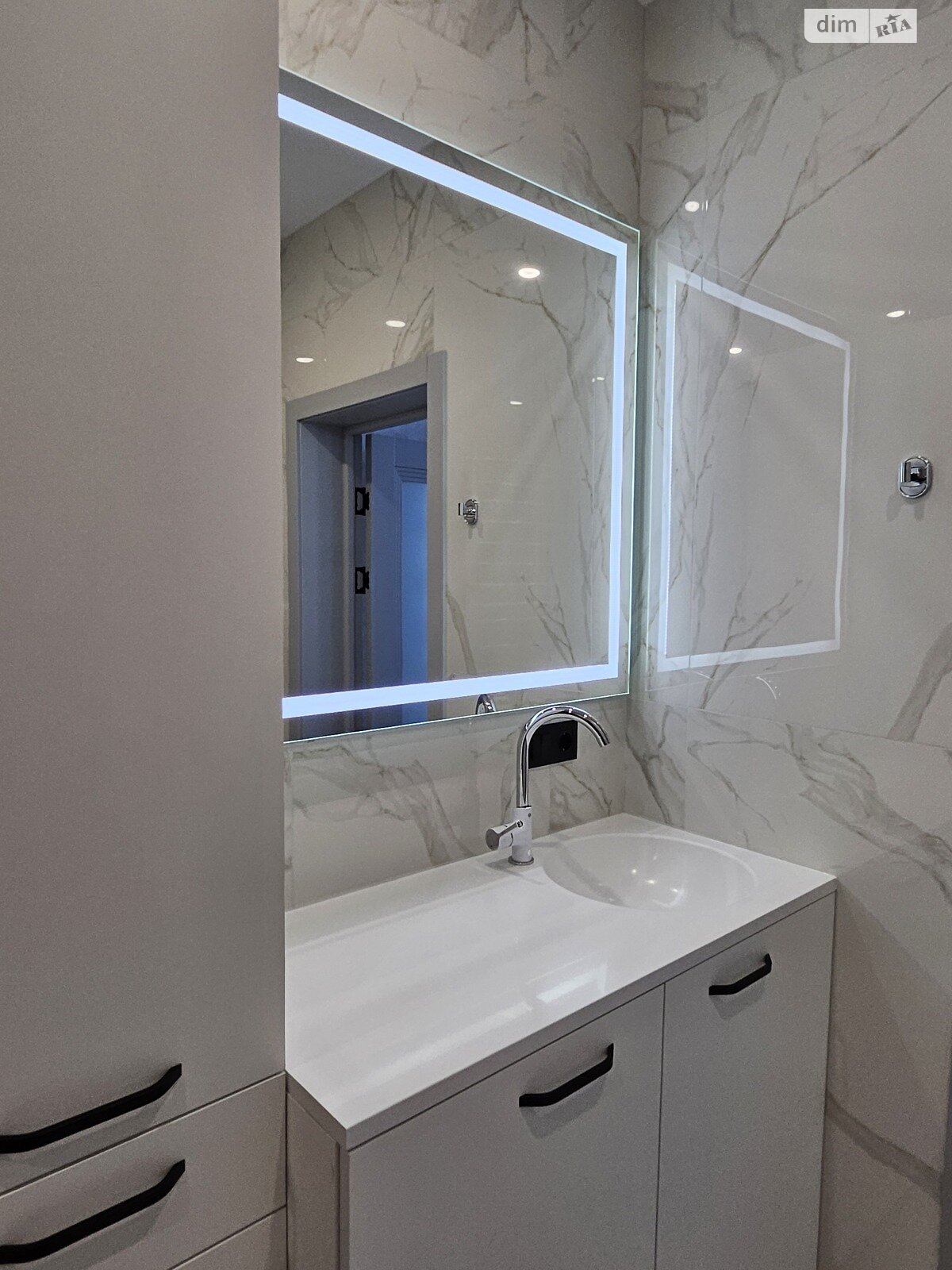 Продажа двухкомнатной квартиры в Черкассах, на ул. Гоголя 302, район Приднепровский фото 1 Продажа двухкомнатной квартиры в Черкассах, на ул. Гоголя 302, район Приднепровский фото 1