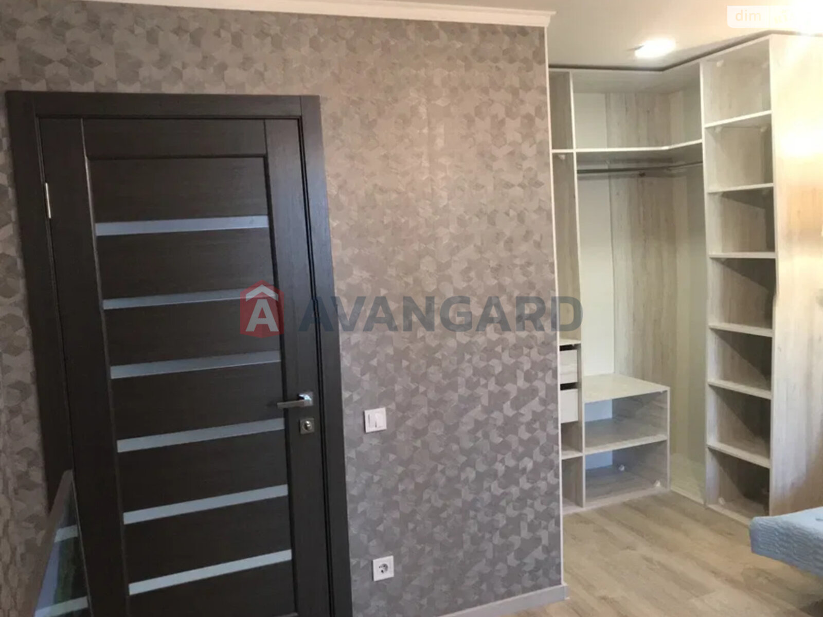 Продажа трехкомнатной квартиры в Черкассах, на ул. Жужомы Сержанта 3, район Приднепровский фото 1 Продажа трехкомнатной квартиры в Черкассах, на ул. Жужомы Сержанта 3, район Приднепровский фото 1
