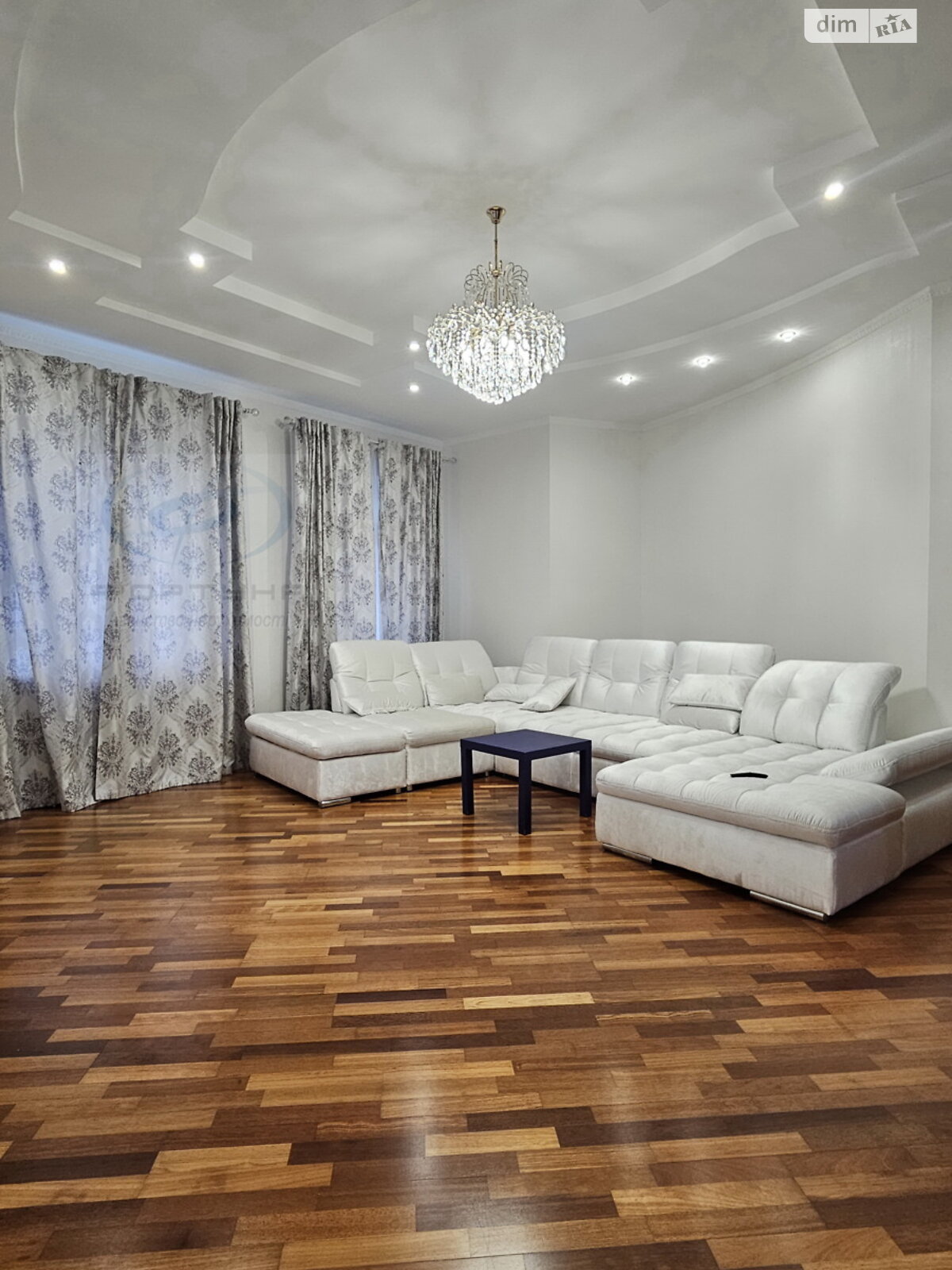 Продажа трехкомнатной квартиры в Черкассах, на ул. Небесной Сотни 38, район Приднепровский фото 1 Продажа трехкомнатной квартиры в Черкассах, на ул. Небесной Сотни 38, район Приднепровский фото 1