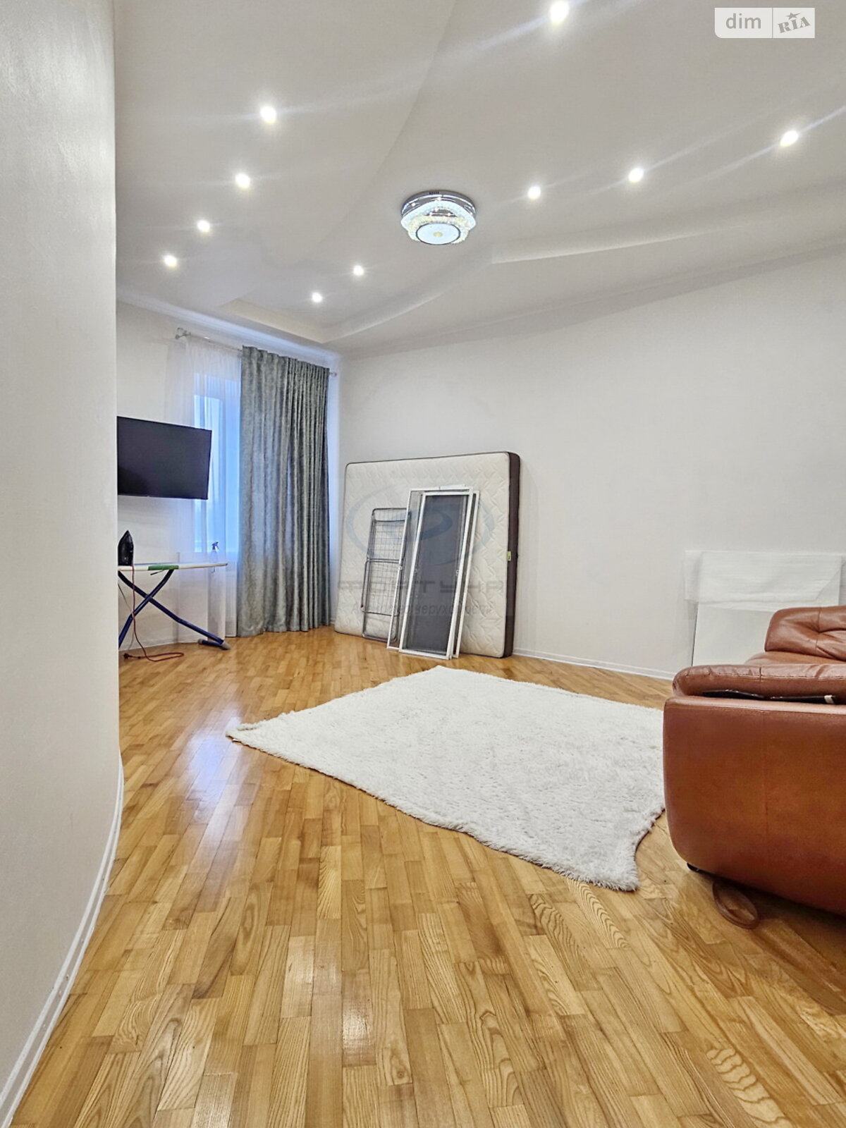 Продажа трехкомнатной квартиры в Черкассах, на ул. Небесной Сотни 38, район Приднепровский фото 1 Продажа трехкомнатной квартиры в Черкассах, на ул. Небесной Сотни 38, район Приднепровский фото 1