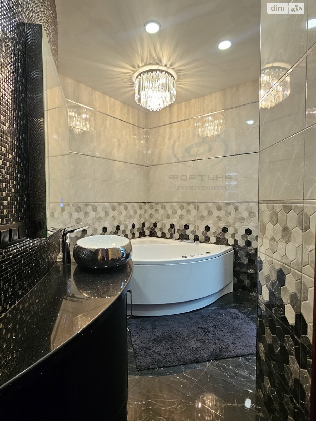 Продажа трехкомнатной квартиры в Черкассах, на ул. Небесной Сотни 38, район Приднепровский фото 1 Продажа трехкомнатной квартиры в Черкассах, на ул. Небесной Сотни 38, район Приднепровский фото 1