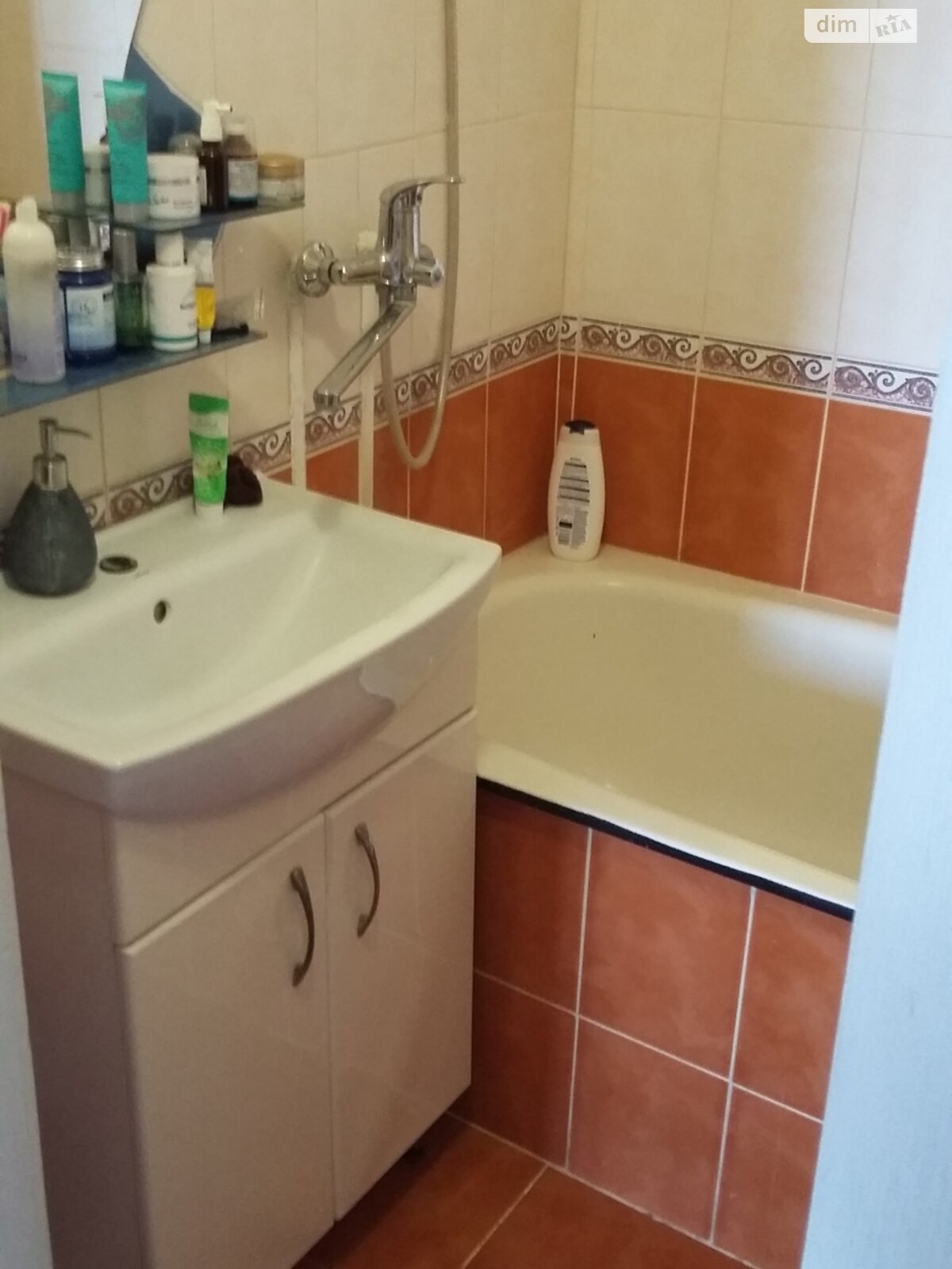 Продажа трехкомнатной квартиры в Черкассах, на ул. Нижняя Горова 71, район Приднепровский фото 1 Продажа трехкомнатной квартиры в Черкассах, на ул. Нижняя Горова 71, район Приднепровский фото 1