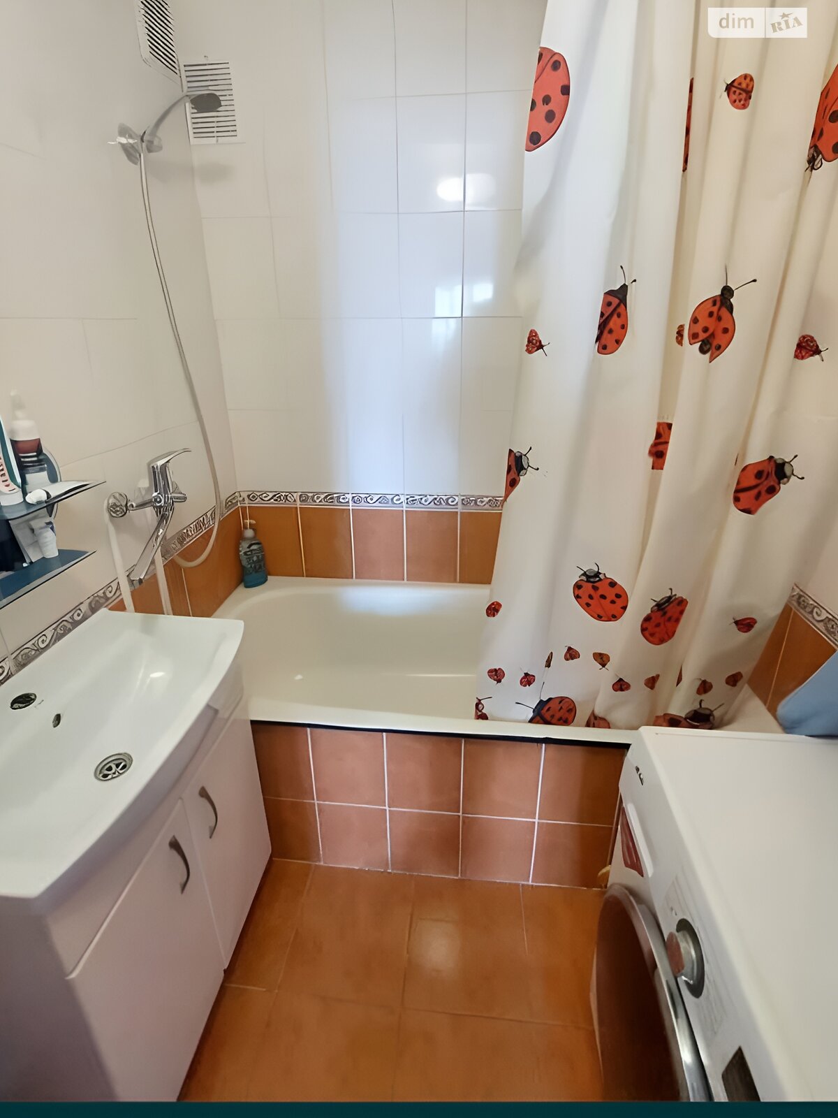 Продаж трикімнатної квартири в Черкасах, на вул. Нижня Горова 71, район Придніпровський фото 1 Продаж трикімнатної квартири в Черкасах, на вул. Нижня Горова 71, район Придніпровський фото 1
