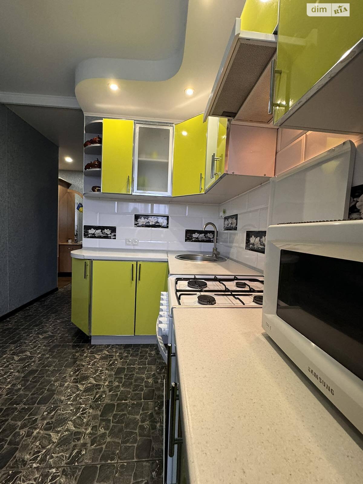 Продаж трикімнатної квартири в Черкасах, на вул. Петра Дорошенка 20, район Придніпровський фото 1 Продаж трикімнатної квартири в Черкасах, на вул. Петра Дорошенка 20, район Придніпровський фото 1