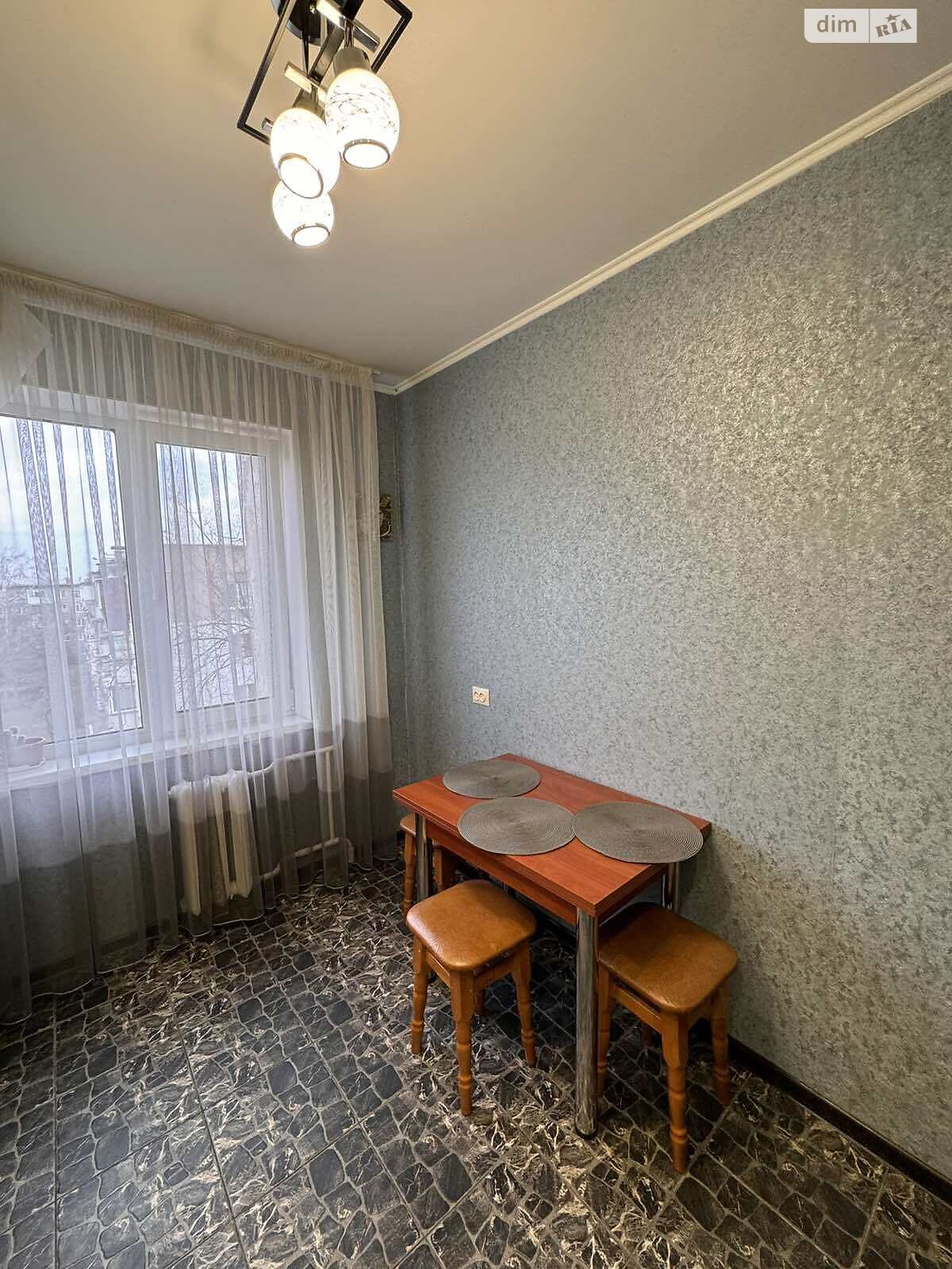 Продаж трикімнатної квартири в Черкасах, на вул. Петра Дорошенка 20, район Придніпровський фото 1 Продаж трикімнатної квартири в Черкасах, на вул. Петра Дорошенка 20, район Придніпровський фото 1