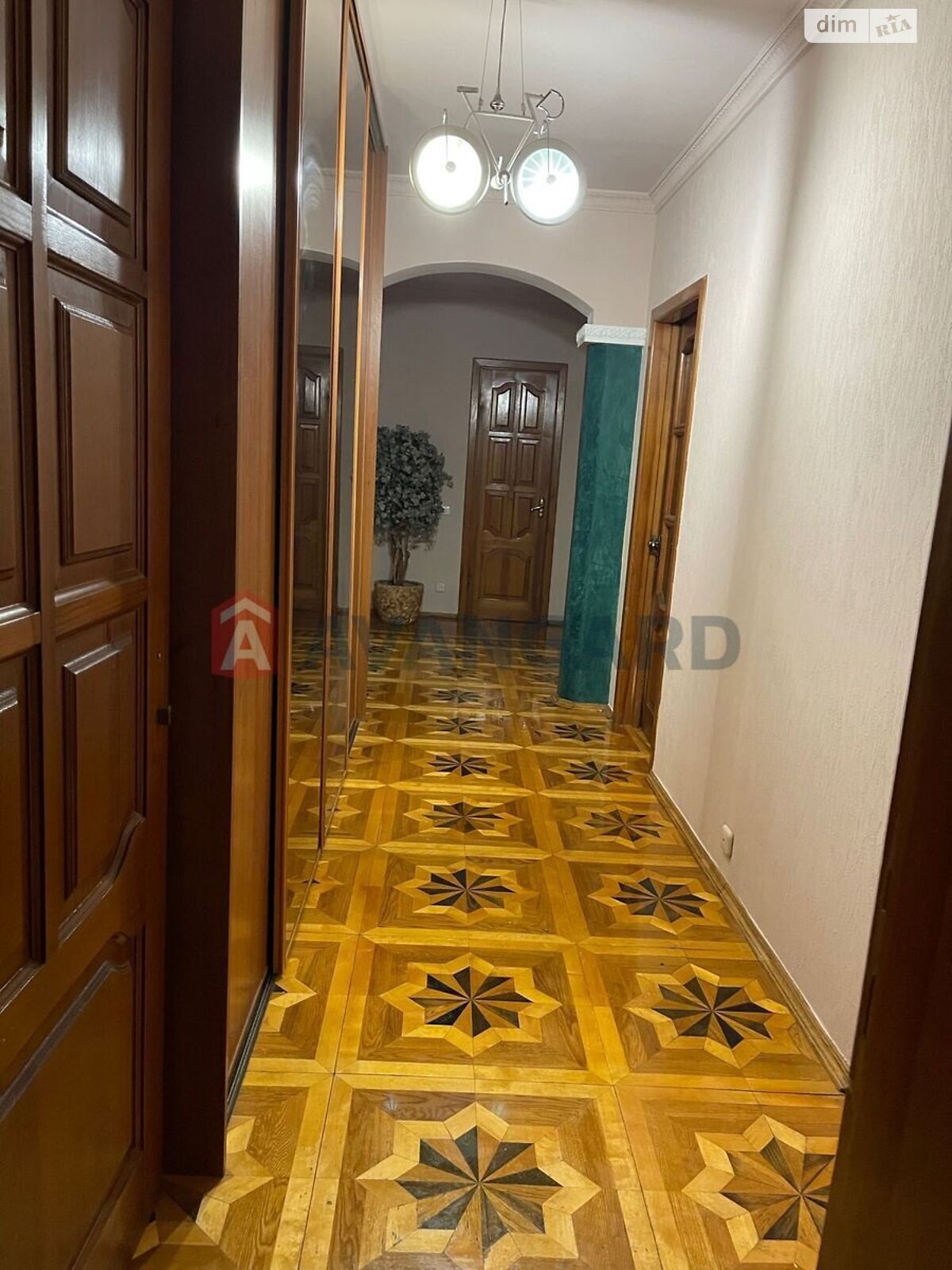 Продажа трехкомнатной квартиры в Черкассах, на бул. Шевченко 299, район Приднепровский фото 1