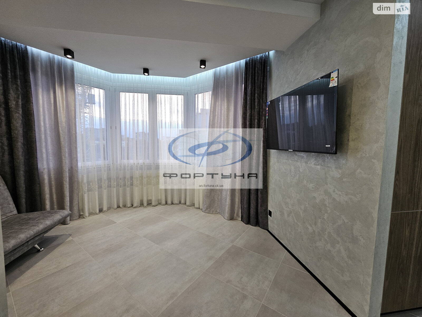 Продаж однокімнатної квартири в Черкасах, на вул. Володимира Великого 41/1, район Придніпровський фото 1 Продаж однокімнатної квартири в Черкасах, на вул. Володимира Великого 41/1, район Придніпровський фото 1