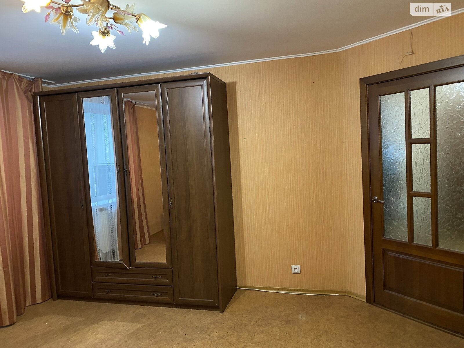Продажа трехкомнатной квартиры в Черкассах, на ул. Гоголя 453, район Седова фото 1