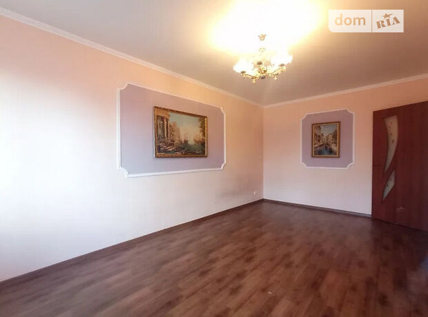 Продаж трикімнатної квартири в Черкасах на вул. Чорновола  район Шкільна фото 1