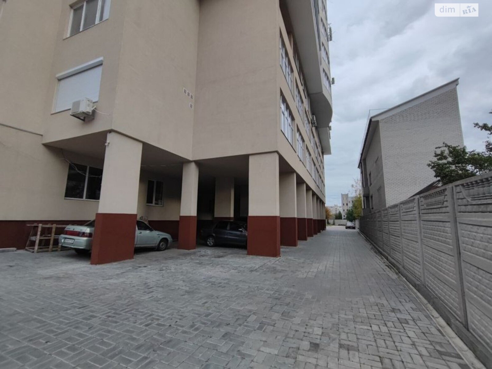 Продаж п`ятикімнатної квартири в Черкасах, на вул. Гоголя 302, район Соснівський фото 1