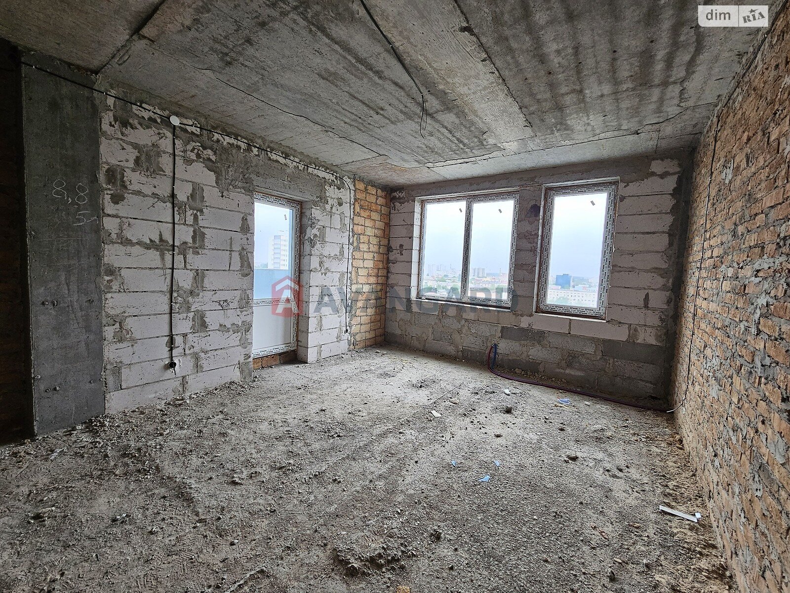 Продаж трикімнатної квартири в Черкасах, на вул. Гоголя 302, район Соснівський фото 1 Продаж трикімнатної квартири в Черкасах, на вул. Гоголя 302, район Соснівський фото 1
