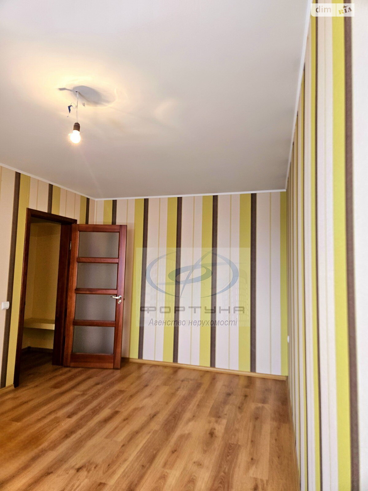 Продаж трикімнатної квартири в Черкасах, на вул. Хрещатик, район Соснівський фото 1 Продаж трикімнатної квартири в Черкасах, на вул. Хрещатик, район Соснівський фото 1