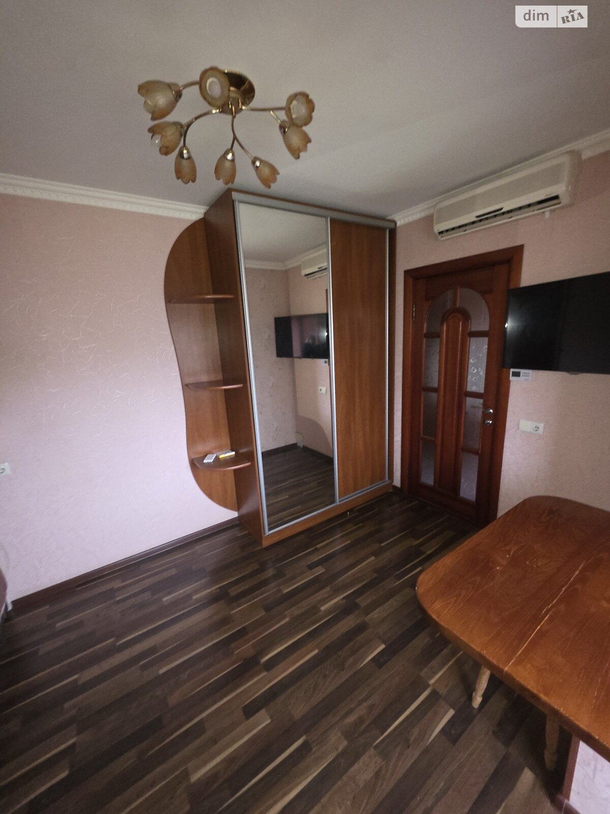 Продаж двокімнатної квартири в Черкасах, на вул. Смілянська, район Соснівський фото 1 Продаж двокімнатної квартири в Черкасах, на вул. Смілянська, район Соснівський фото 1