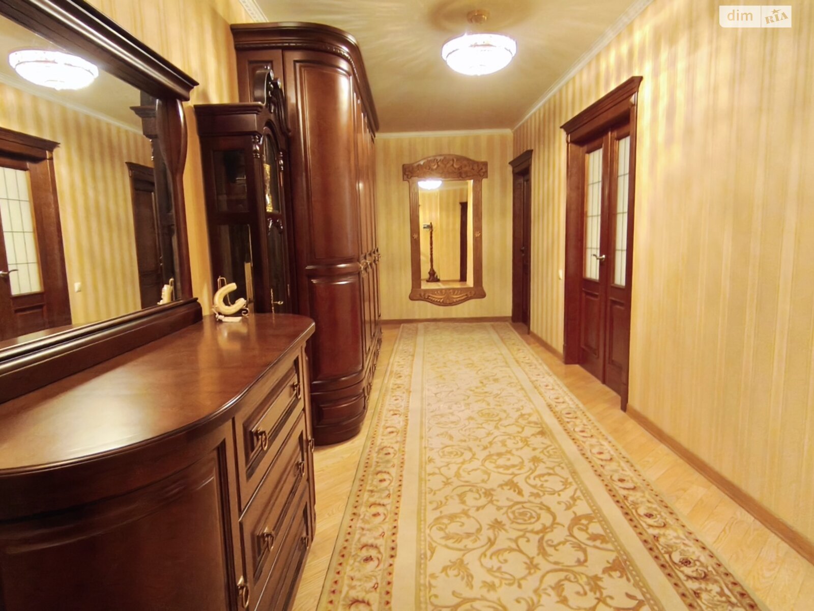 Продаж трикімнатної квартири в Черкасах, на вул. Святотроїцька 94, район Соснівський фото 1