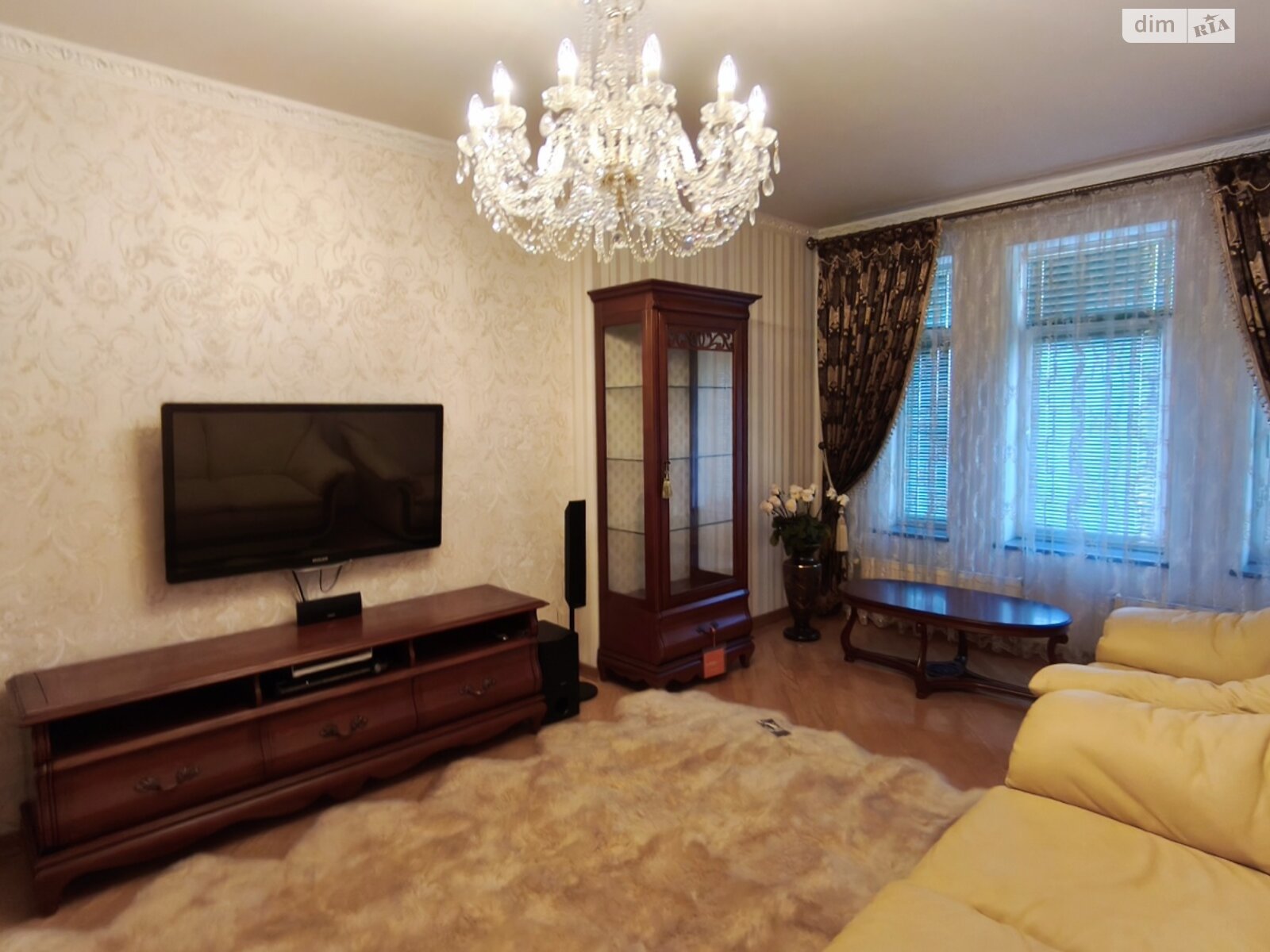 Продаж трикімнатної квартири в Черкасах, на вул. Святотроїцька 94, район Соснівський фото 1