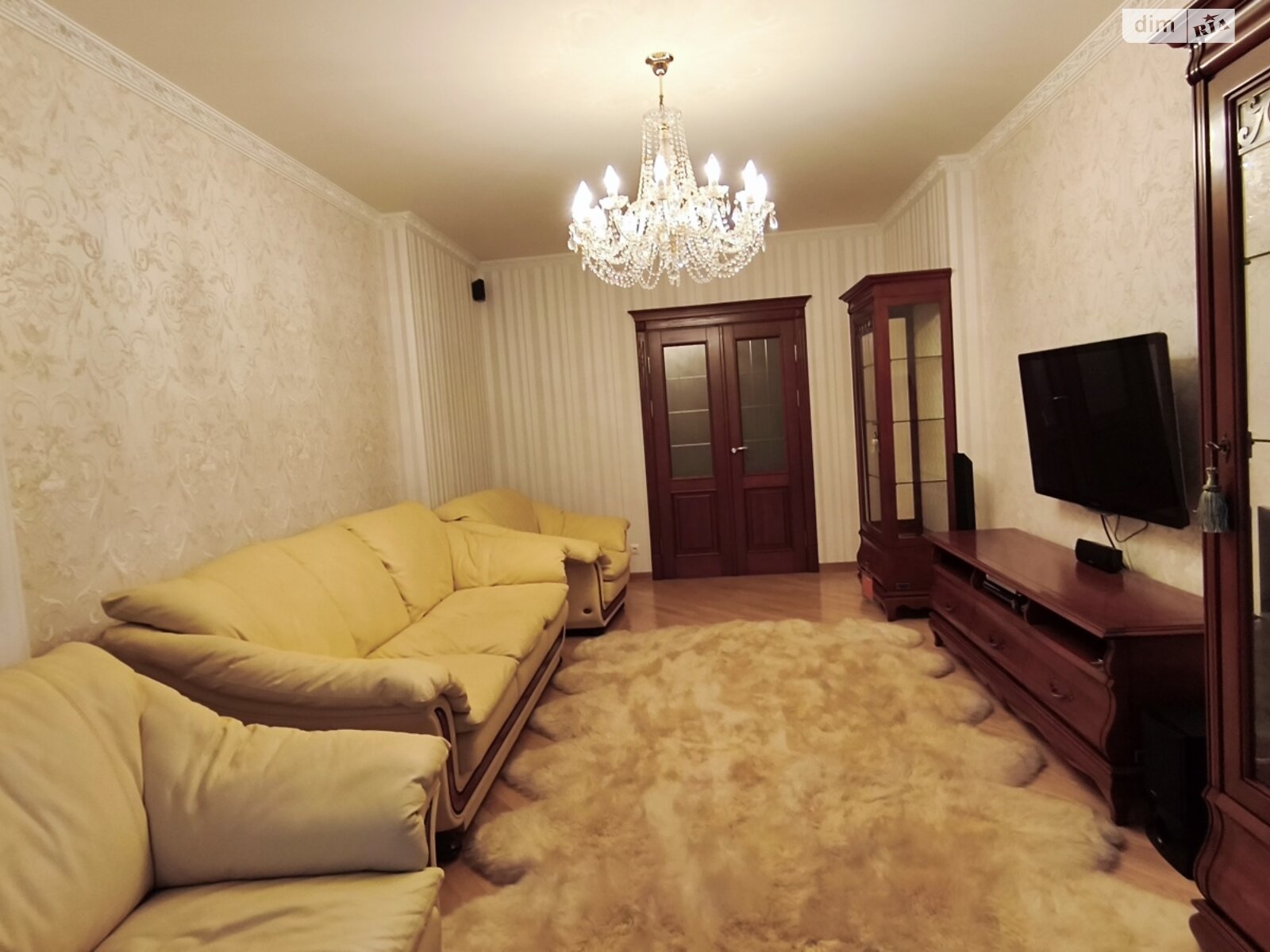 Продаж трикімнатної квартири в Черкасах, на вул. Святотроїцька 94, район Соснівський фото 1