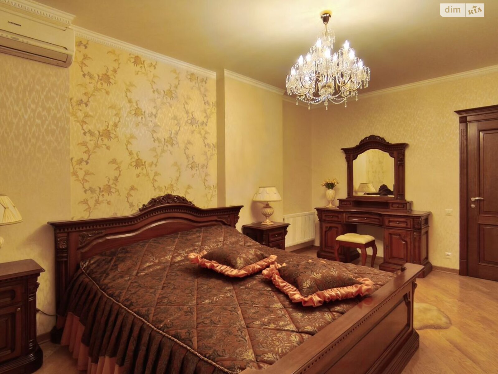 Продаж трикімнатної квартири в Черкасах, на вул. Святотроїцька 94, район Соснівський фото 1