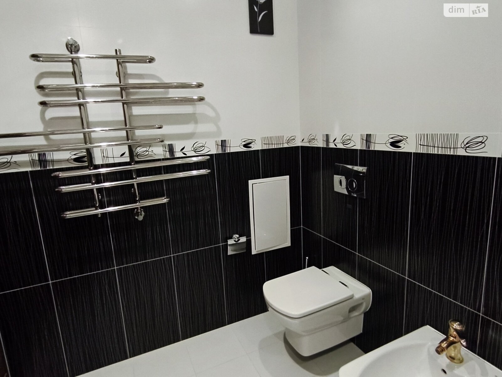 Продаж трикімнатної квартири в Черкасах, на вул. Святотроїцька 94, район Соснівський фото 1