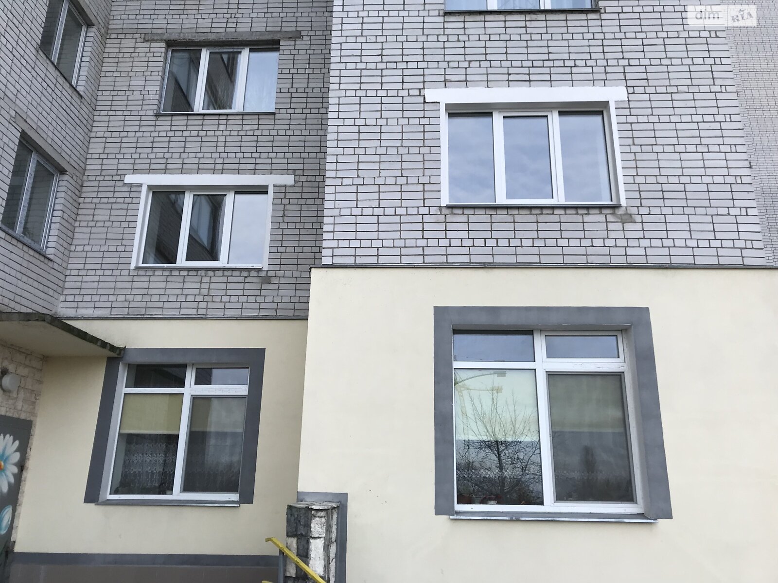Продаж трикімнатної квартири в Черкасах, на вул. Теліги Олени, район Соснівський фото 1 Продаж трикімнатної квартири в Черкасах, на вул. Теліги Олени, район Соснівський фото 1