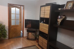 Продаж трикімнатної квартири в Черкасах, на вул. Залізняка Максима, район Соснівський фото 2