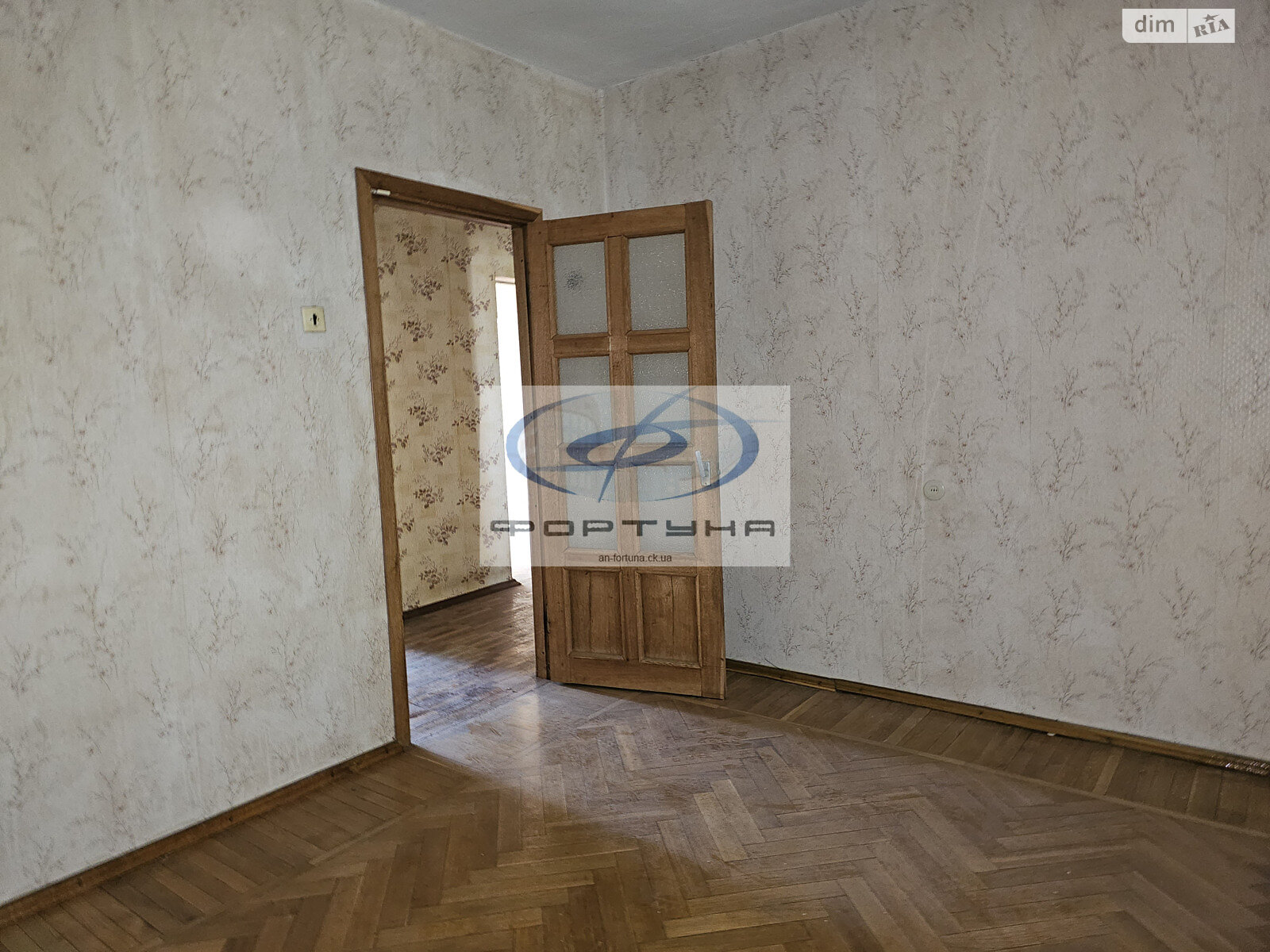 Продаж чотирикімнатної квартири в Черкасах, на вул. Байди-Вишневецького 10, район Центр фото 1 Продаж чотирикімнатної квартири в Черкасах, на вул. Байди-Вишневецького 10, район Центр фото 1