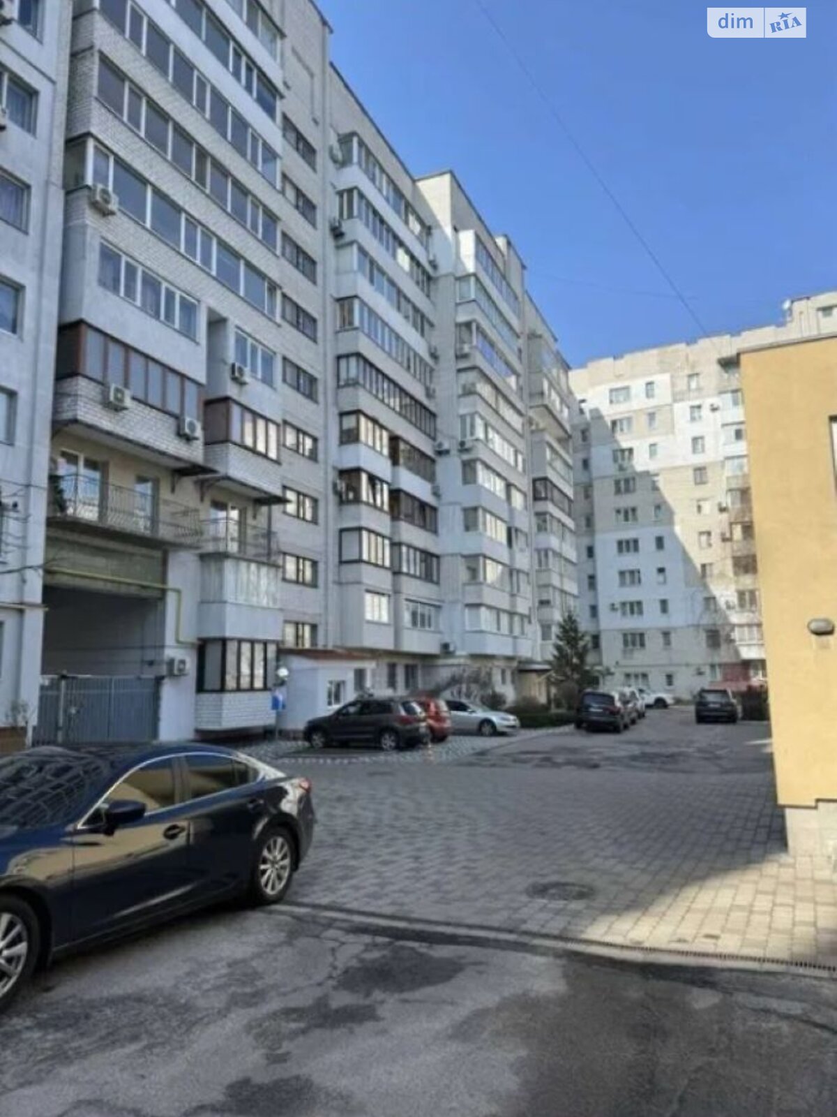 Продажа трехкомнатной квартиры в Черкассах, на ул. Гоголя 221, район Центр фото 1