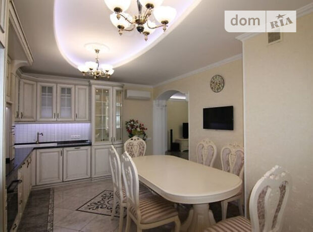 Продажа трехкомнатной квартиры в Черкассах, на бул. Шевченко район Центр фото 1 Продажа трехкомнатной квартиры в Черкассах, на бул. Шевченко район Центр фото 1