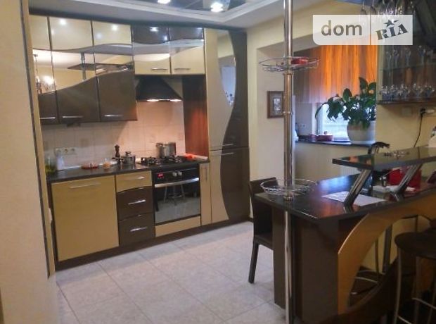 Продажа квартиры, 4 ком., Черкассы, р‑н. Центр, Шевченко бульвар Продажа квартиры, 4 ком., Черкассы, р‑н. Центр, Шевченко бульвар