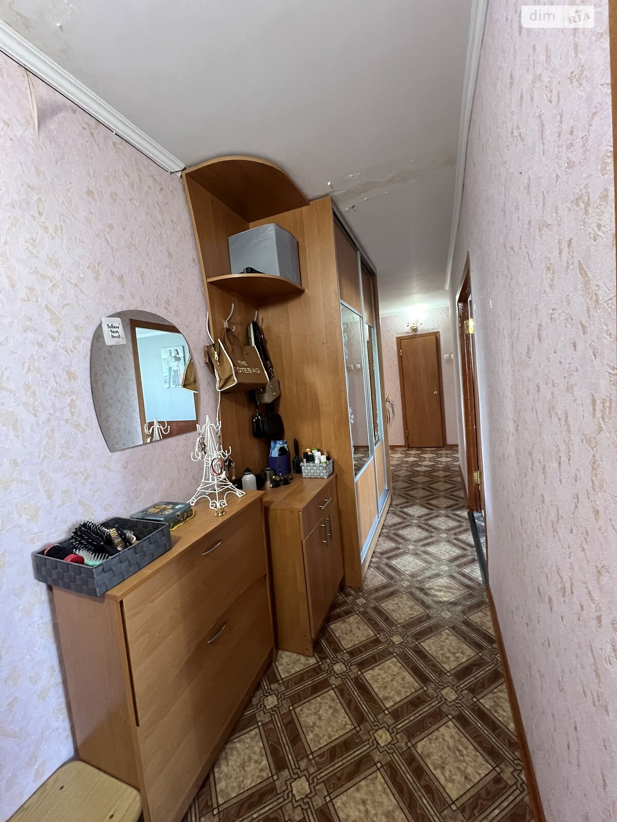 Продажа трехкомнатной квартиры в Черкассах, на ул. Волкова Сержанта 25, район Дахновка фото 1