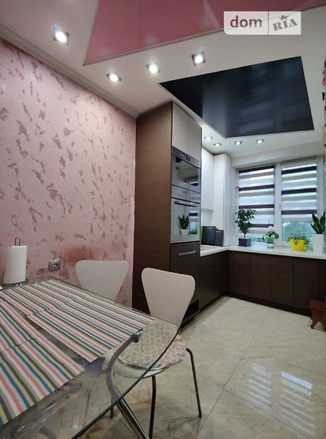 Продаж трикімнатної квартири в Черкасах, на вул. Корольова Академіка 32, район ПЗР фото 1 Продаж трикімнатної квартири в Черкасах, на вул. Корольова Академіка 32, район ПЗР фото 1
