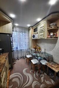 Продажа трехкомнатной квартиры в Черкассах, на ул. Сумгаитская 30, район ЮЗР фото 2