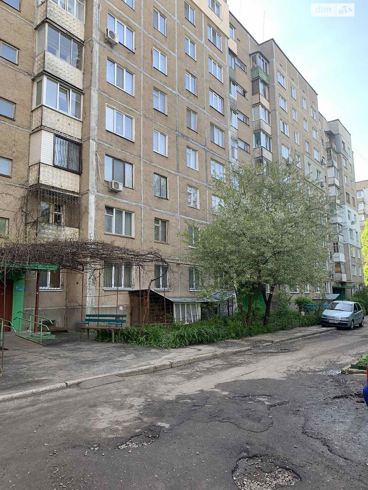 Продажа трехкомнатной квартиры в Черкассах, на ул. Сумгаитская 1, район ЮЗР фото 1