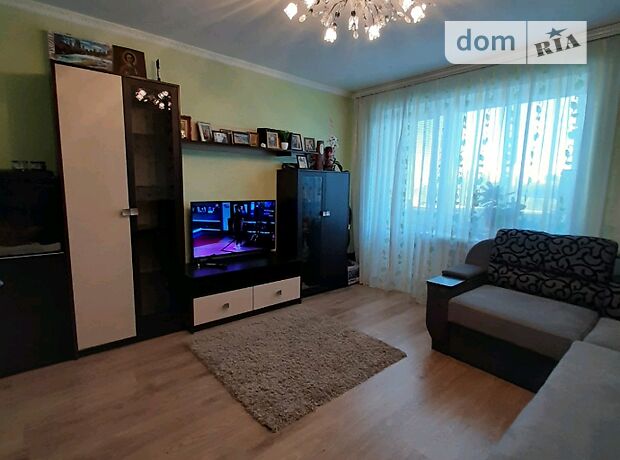 Продажа трехкомнатной квартиры в Черкассах, фото 1 Продажа трехкомнатной квартиры в Черкассах, фото 1