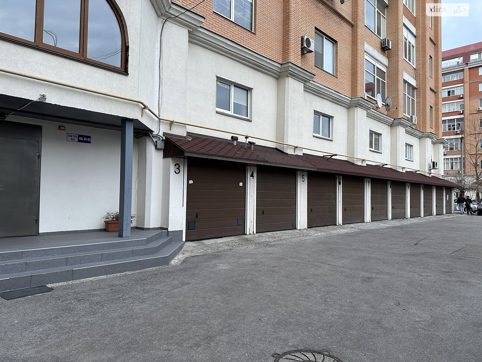Продаж трикімнатної квартири в Черкасах, на бул. Шевченка 150, район Казбет фото 1