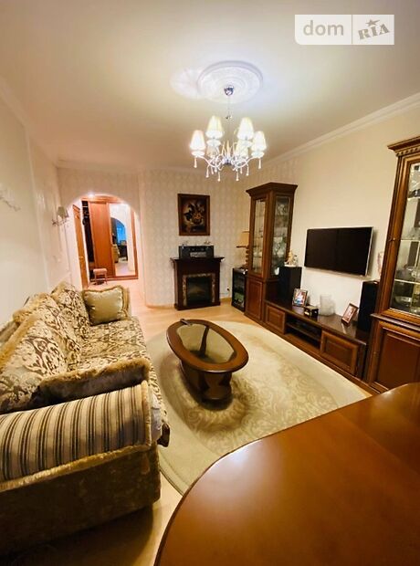 Продаж трикімнатної квартири в Черкасах на вул. Пушкіна 31/2 район Казбет фото 1 Продаж трикімнатної квартири в Черкасах на вул. Пушкіна 31/2 район Казбет фото 1