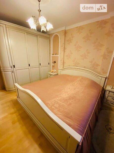 Продаж трикімнатної квартири в Черкасах на вул. Пушкіна 31/2 район Казбет фото 1 Продаж трикімнатної квартири в Черкасах на вул. Пушкіна 31/2 район Казбет фото 1