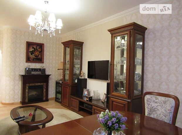 Продаж трикімнатної квартири в Черкасах на вул. Пушкіна 31/2 район Казбет фото 1 Продаж трикімнатної квартири в Черкасах на вул. Пушкіна 31/2 район Казбет фото 1