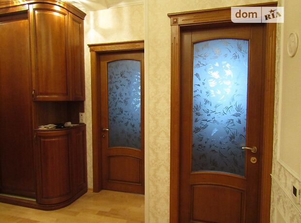 Продаж трикімнатної квартири в Черкасах на вул. Пушкіна 31/2 район Казбет фото 1 Продаж трикімнатної квартири в Черкасах на вул. Пушкіна 31/2 район Казбет фото 1