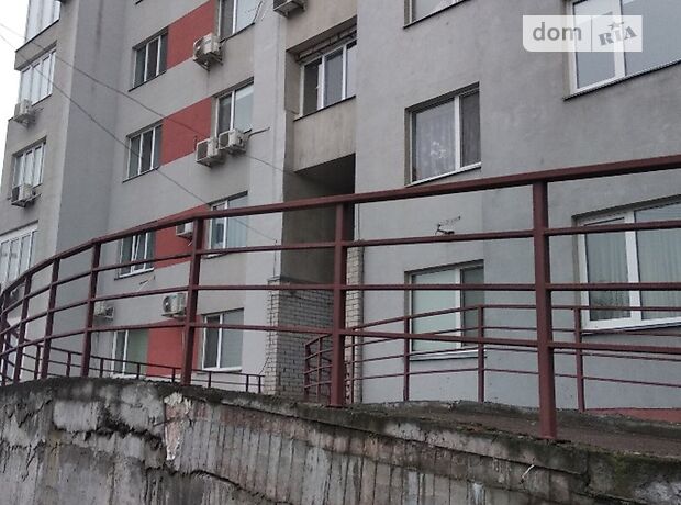Продаж трикімнатної квартири в Черкасах на вул. Пушкіна 31/2 район Казбет фото 1 Продаж трикімнатної квартири в Черкасах на вул. Пушкіна 31/2 район Казбет фото 1