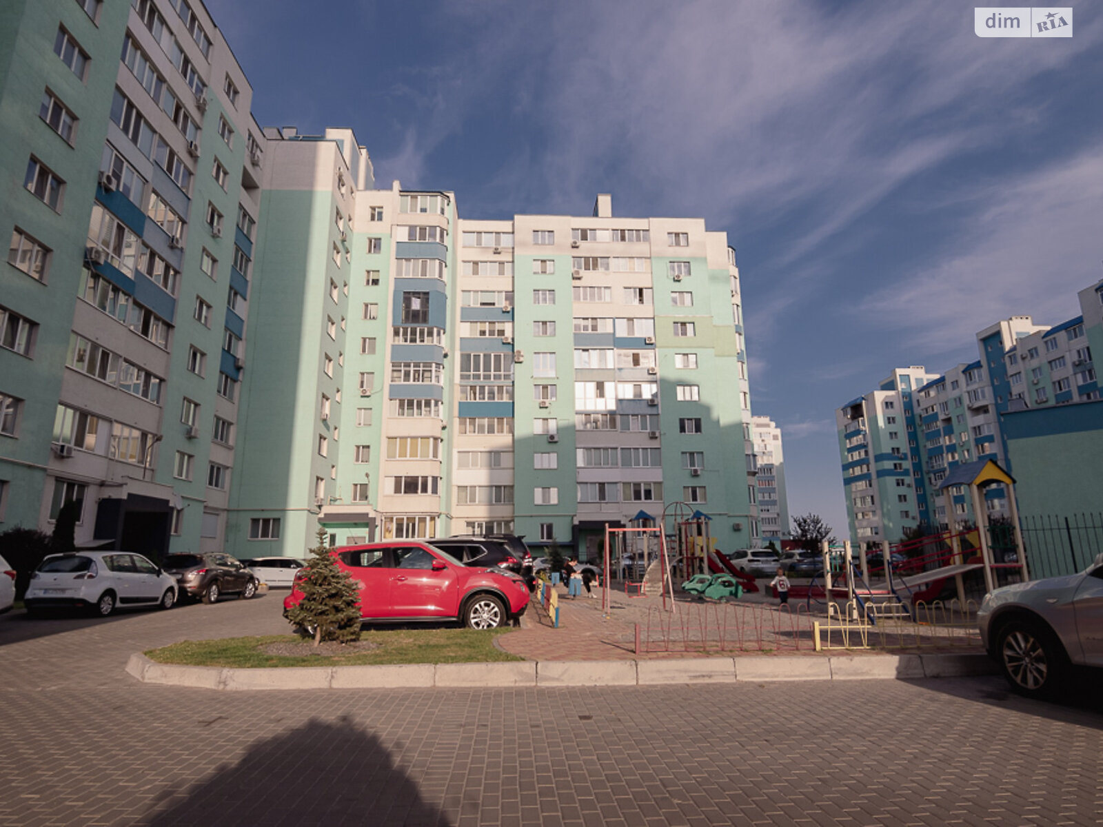 Продаж двокімнатної квартири в Черкасах, на вул. Жужоми Сержанта 5, район Митниця-центр фото 1