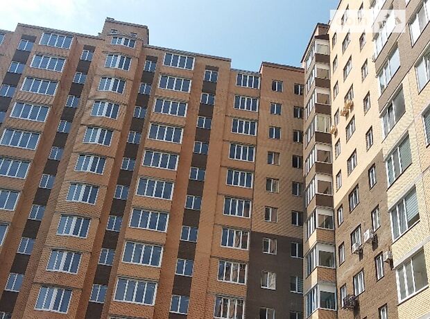 Продаж трикімнатної квартири в Черкасах на вул. 30-річчя Перемоги район Літак фото 1
