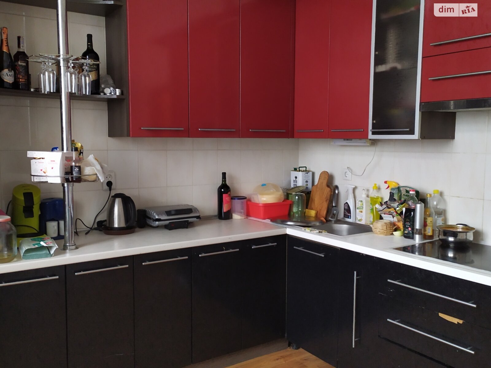 Продажа трехкомнатной квартиры в Черкассах, на ул. Телиги Елены, район ЮЗР фото 1 Продажа трехкомнатной квартиры в Черкассах, на ул. Телиги Елены, район ЮЗР фото 1