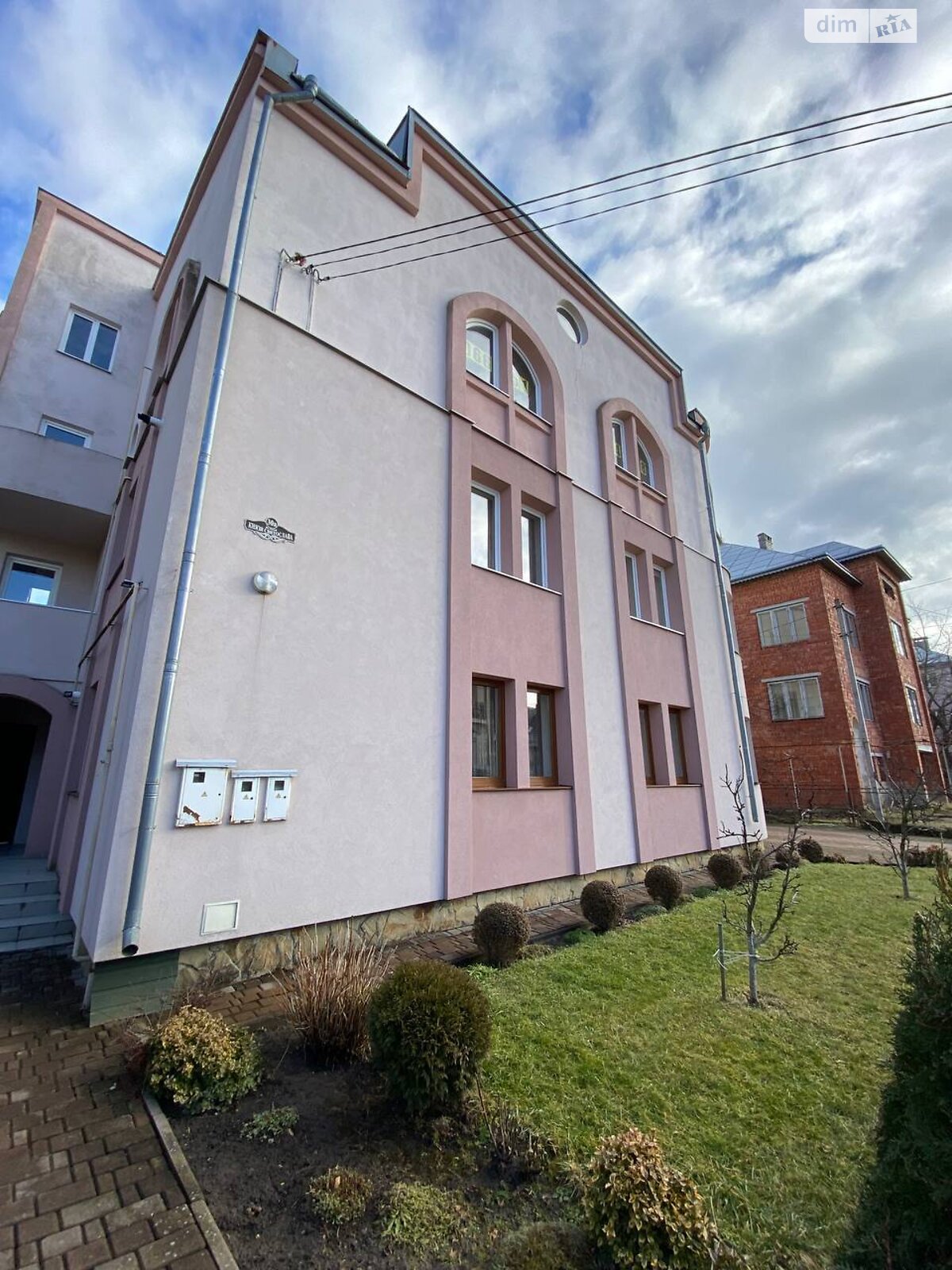 Продаж трикімнатної квартири в Чернієві, на вул. Князя Святослава, фото 1